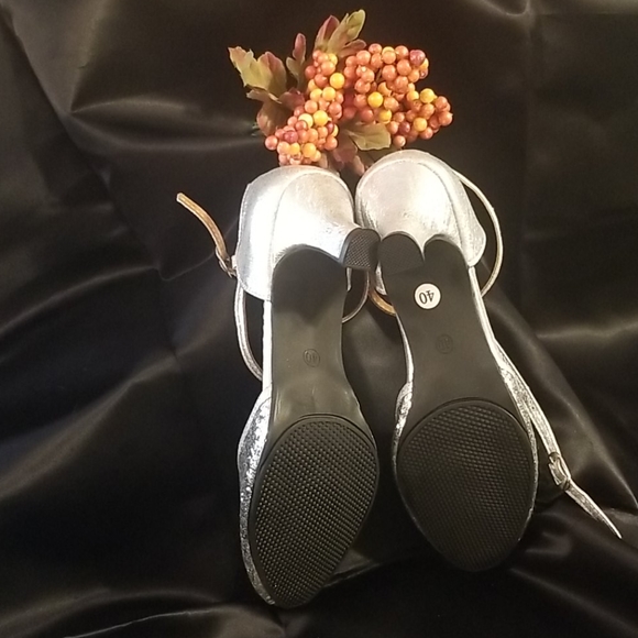 Strapy Metallic Silver Shoes - Picture 3 of 9